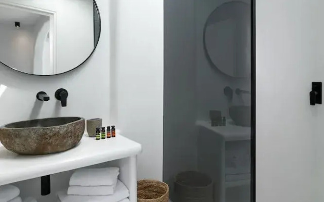 Psarou Black Villa I