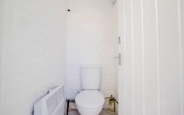 Host Stay Somerset Road House