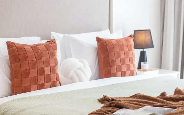 Manzil - Spacious 2BR near Dubai Mall