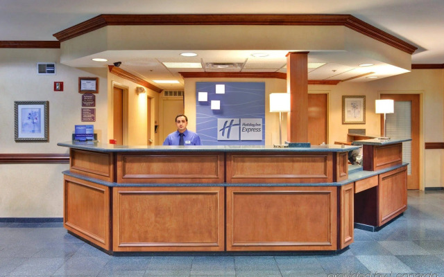 Holiday Inn Express Hotel & Suites Southfield - Detroit