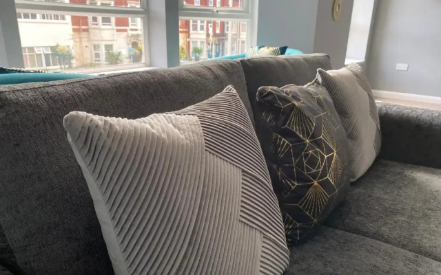 Blackpool Sleepover Apartment 4 Free Parking Sleeps 6