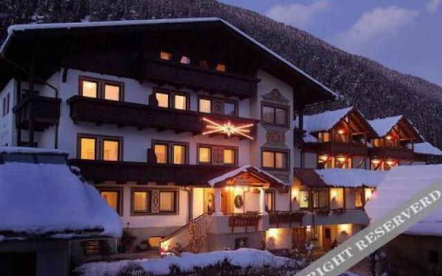 Regitnig - 4 Sterne Hotel und Chalets