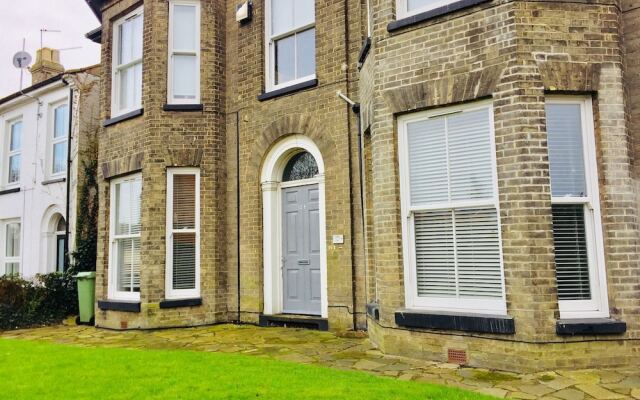 Golden Triangle Ensuites