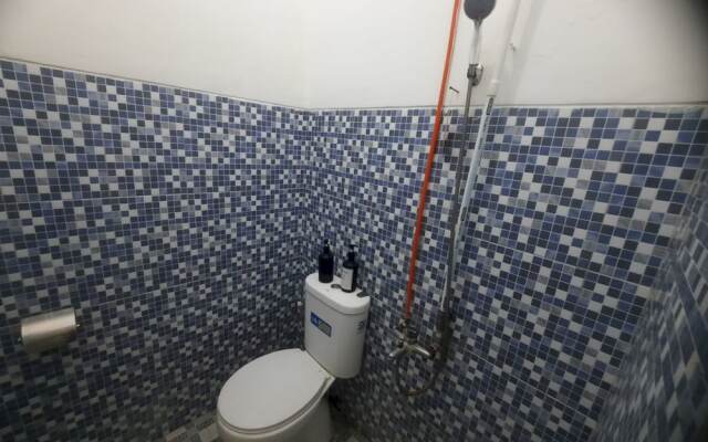 OYO 93870 Damai Guest House Cirebon