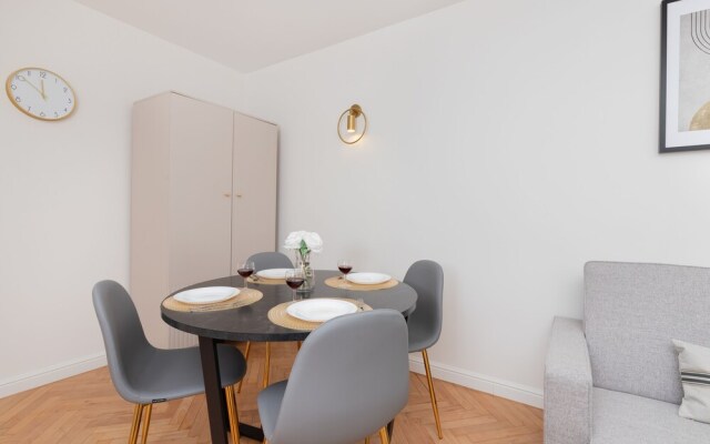Apartment With Balcony Gdańsk by Renters