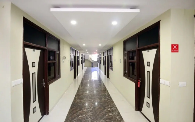 OYO 9040 Hotel Alpine