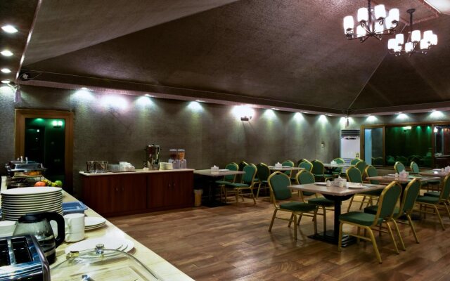 Palms Lily Hotel Suites
