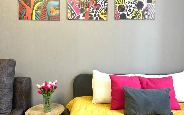 На Сутки на переулке Светлогорский