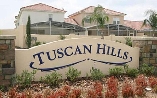 Tuscan Hills 220