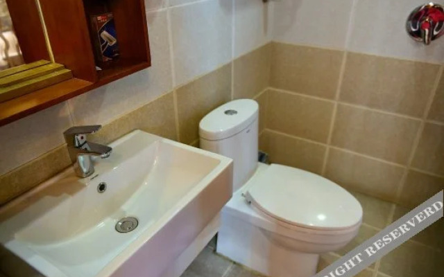 Shunda Business Hotel