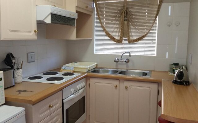 Royal Ridge Guest House and Apartments