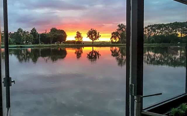 Aangenaam op de Rijn, woonboot, inclusief privé sauna
