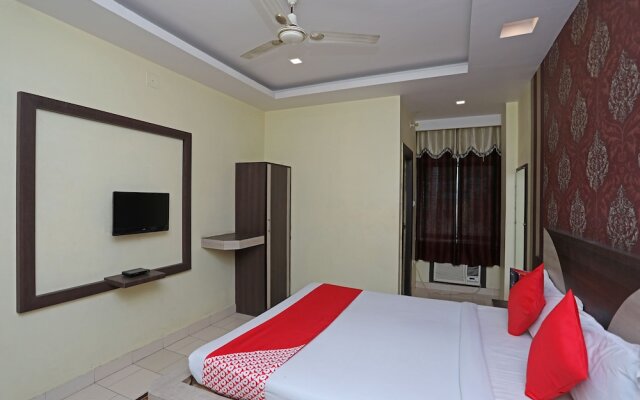 OYO 29689 Hotel Pramod