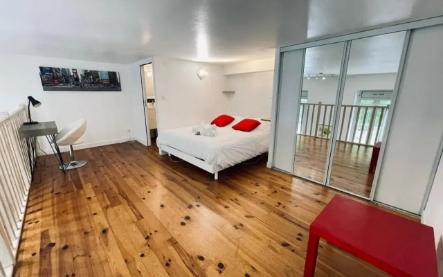 Beautiful Duplex Near Downtown