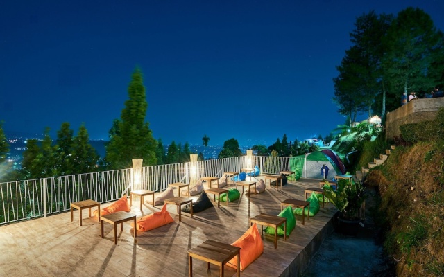 Luxcamp Bukit Damar - Puncak By Horison