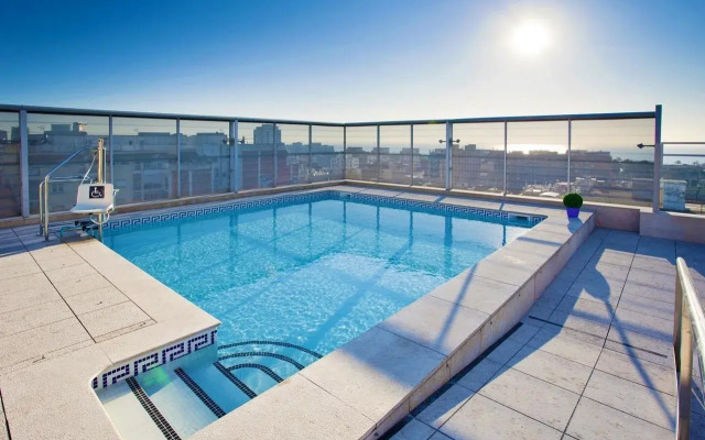 Отель ILUNION Barcelona