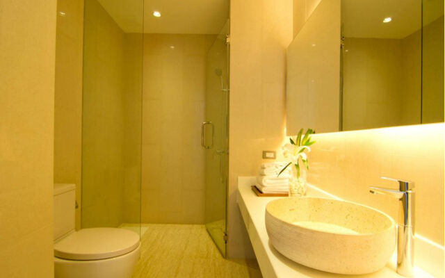 Seven Zea Chic Hotel