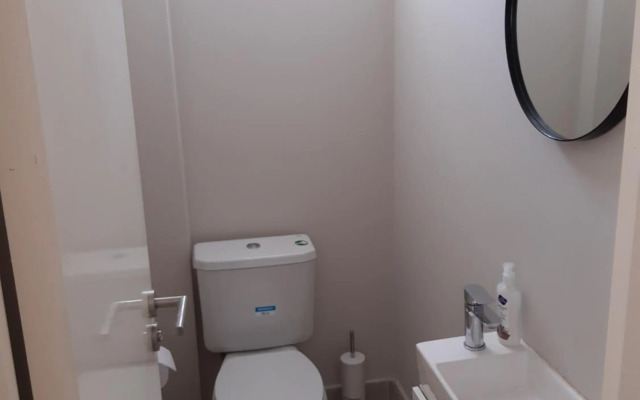 Belgrano Luminoso Y Amplio Departamento