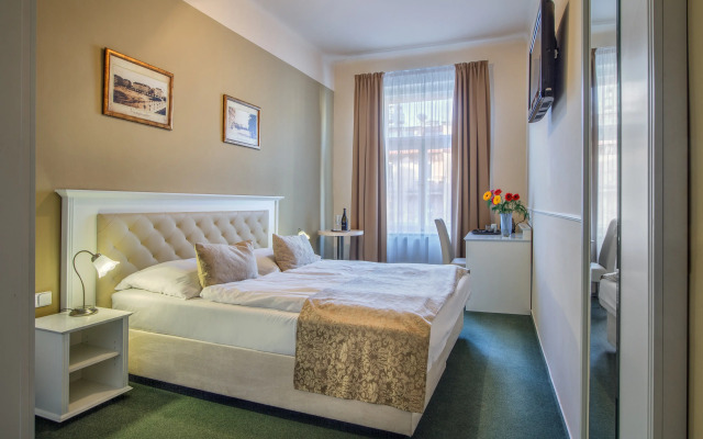 Hotel Taurus
