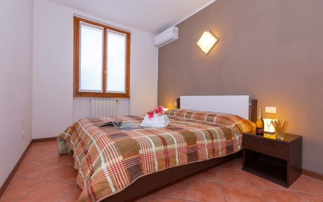 Fontana Del Lago Apt. 11