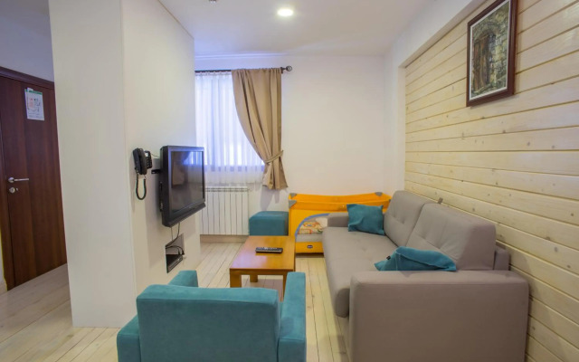 Polar Star Hotel