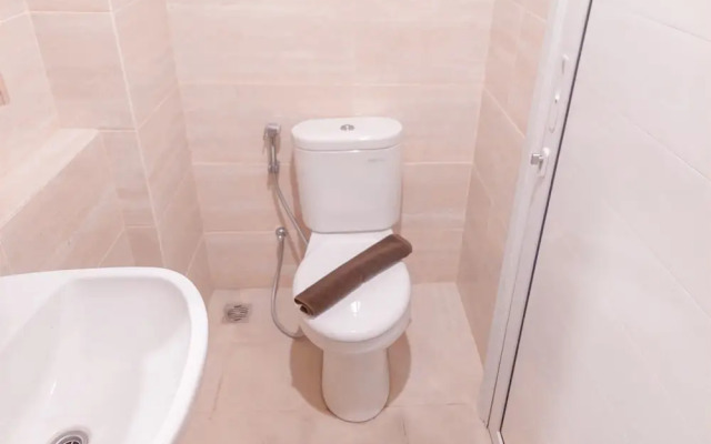Modern and Comfy Studio Apartment Springwood Residence Tangerang