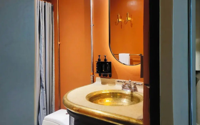 Hotel Doblell Near Provenza by Wynwood House