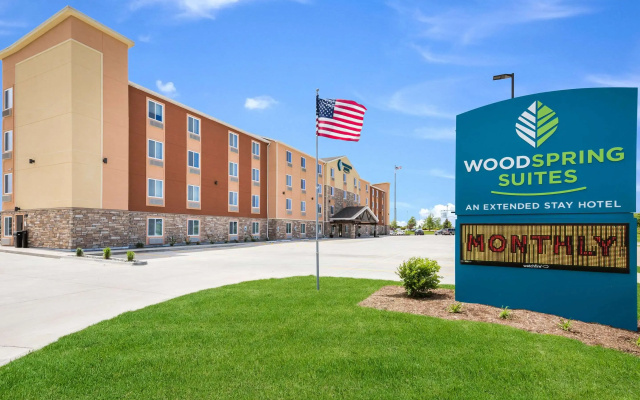 WoodSpring Suites Davenport Quad Cities