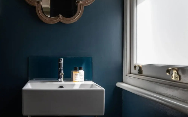 Clarendon Street by Onefinestay