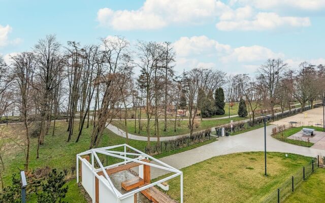 Two-bedroom Accepting Pets by Renters