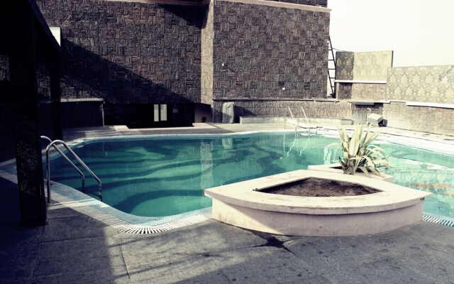 Hotel Om Tower