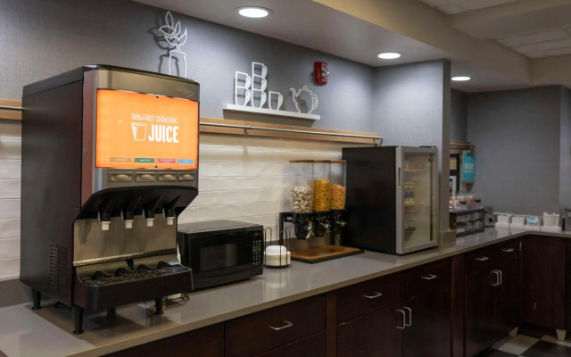 Hampton Inn Kent/Akron Area
