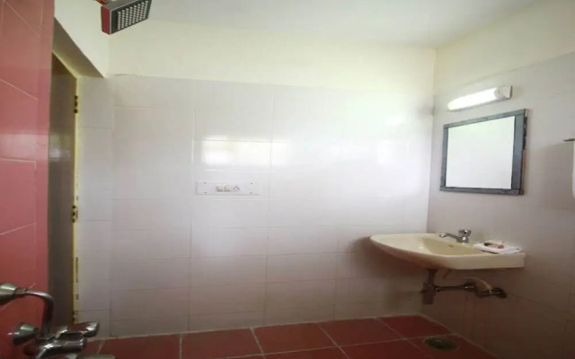 Hotel Ample Inn Vidyanagar by OYO Rooms