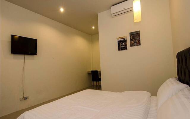 Khaoyai Station & Hotel