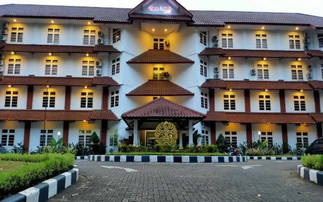 Wisma Makara Suite