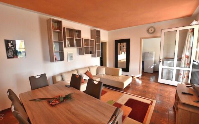 Apartment Quarole With Pool