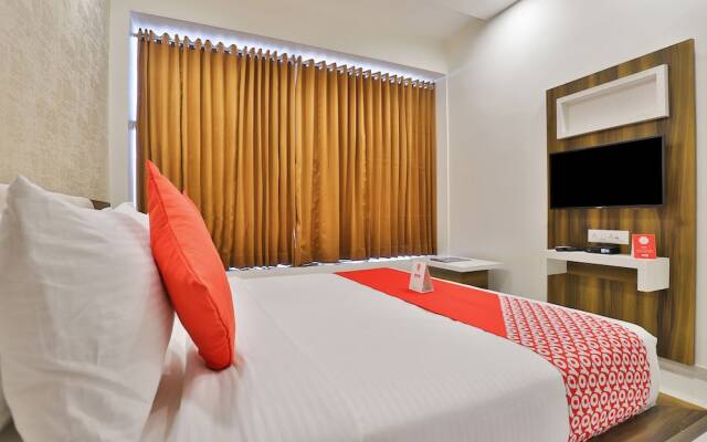 OYO 11399 Hotel Landmark