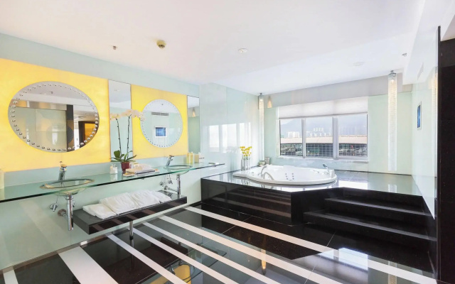 Regal Airport Hotel