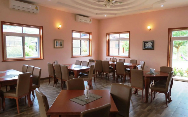 Pongsin Resort and Restaurant