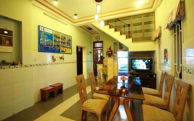 Quy Long Homestay