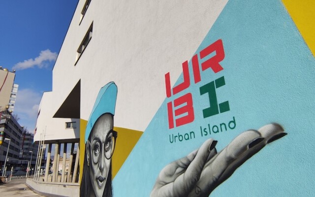 URBAN ISLAND - Riverside Apartments