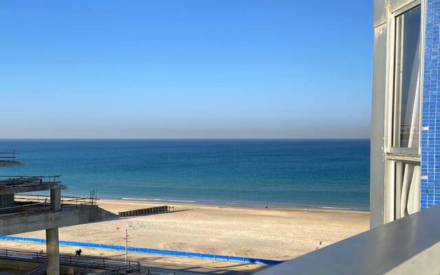 Outstanding Beach Complex W Pool