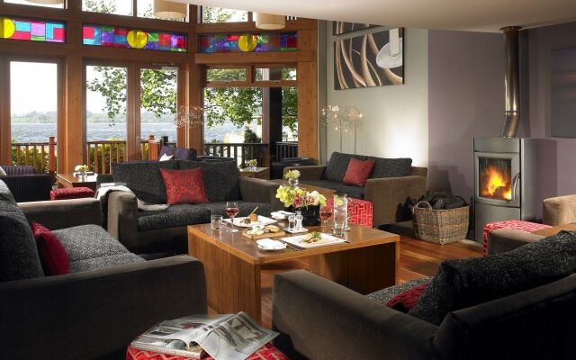 Wineport Lodge