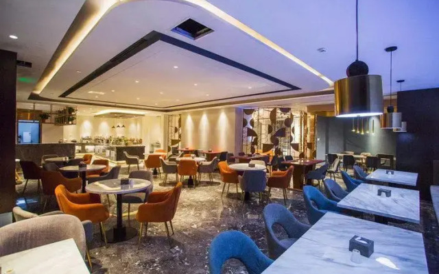Silver City International Hotel Lianyungang Suning Plaza