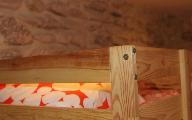 Lovely Country Cottage in Valreas with Swimming Pool