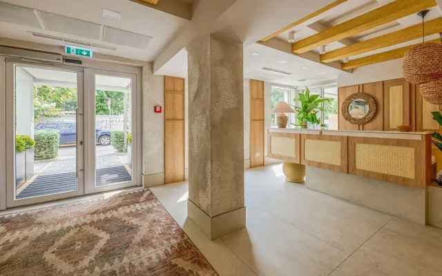 Serenity Hotel