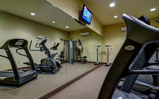 Best Western Plus Butterfield Inn