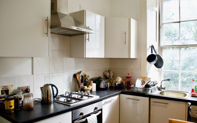 Bright and Central 3 Bedroom Apartment