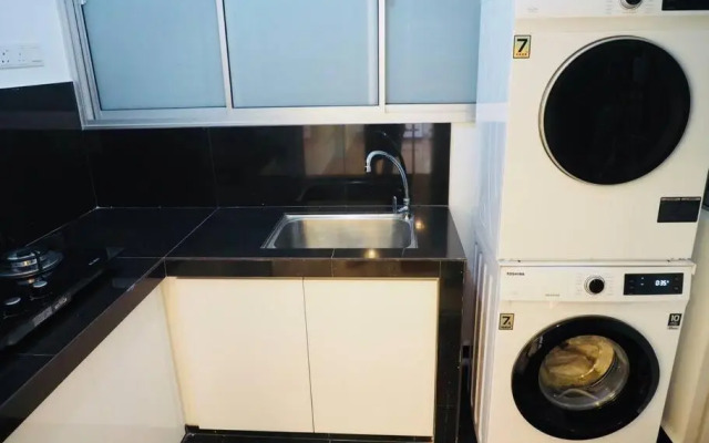 Puchong, Old Klang Road,8pax, Midvalley Pavilion 2