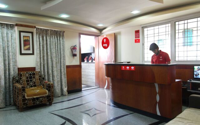 OYO Flagship 8252 Aayush Corporate Stays